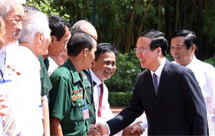 Quyết định tặng quà nhân dịp kỷ niệm 76 năm Ngày Thương binh - Liệt sĩ (27/7/1947 - 27/7/2023)