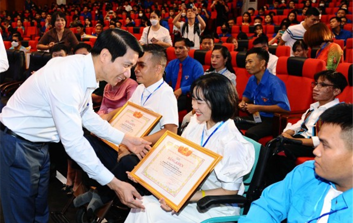 Tổ chức chương trình "Tỏa sáng nghị lực Việt" năm 2023