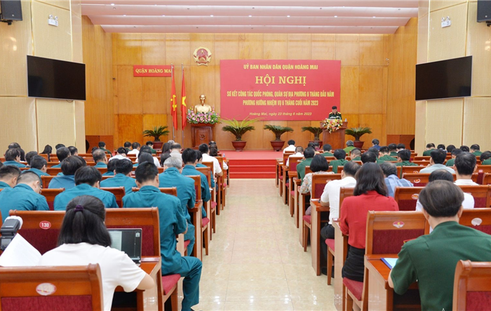 Quận Hoàng Mai thường xuyên đổi mới và nâng cao chất lượng, hiệu quả công tác giáo dục chính trị tư tưởng cho cán bộ, chiến sĩ