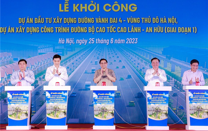 Chính thức bấm nút khởi công dự án đường Vành đai 4 - Vùng Thủ đô Hà Nội
