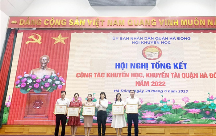 Quận Hà Đông quan tâm công tác khuyến học khuyến tài, xây dựng xã hội học tập
