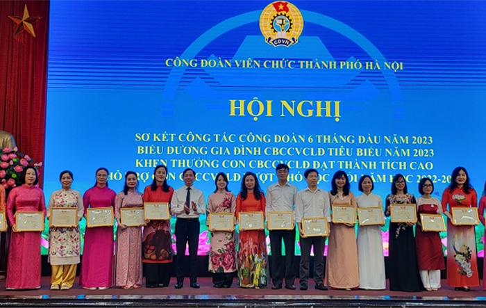 Công đoàn Viên chức thành phố sơ kết công tác công đoàn 6 tháng đầu năm 2023