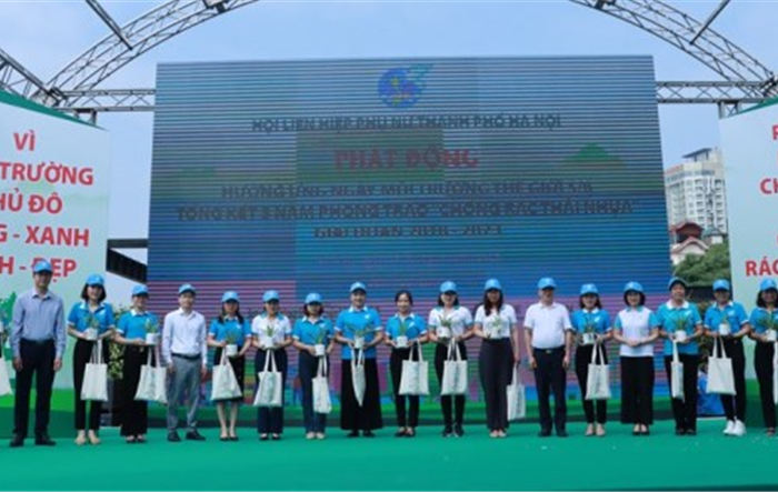 Phụ nữ Thủ đô hưởng ứng Ngày Môi trường Thế giới, lan toả phong trào “Chống rác thải nhựa”