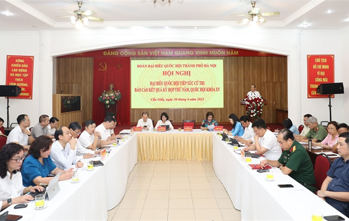 Phó Trưởng Đoàn đại biểu Quốc hội thành phố Hà Nội Nguyễn Ngọc Tuấn tiếp xúc cử tri sau kỳ họp thứ 5, Quốc hội khóa XV