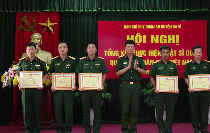 Ban Chỉ huy Quân sự huyện Ba Vì tổng kết thực hiện Luật Sĩ quan Quân đội nhân dân Việt Nam