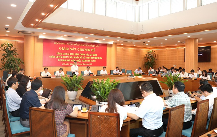 Mỗi cán bộ cần phải chuyển đổi nhận thức mới phát huy tối đa sức lực trong cải cách hành chính