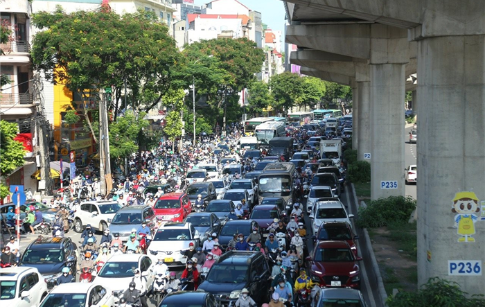 Thành phố Hà Nội: Kiên trì thực hiện 6 giải pháp giảm ùn tắc giao thông