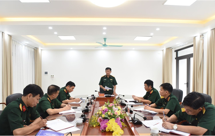 Chính uỷ Bộ Tư lệnh Thủ đô kiểm tra, nắm tình hình tại Bảo tàng Chiến thắng B-52
