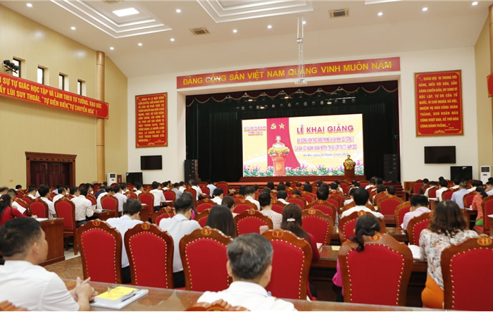 Bộ Tư lệnh Thủ đô: Khai giảng bồi dưỡng kiến thức quốc phòng, an ninh đối tượng 3