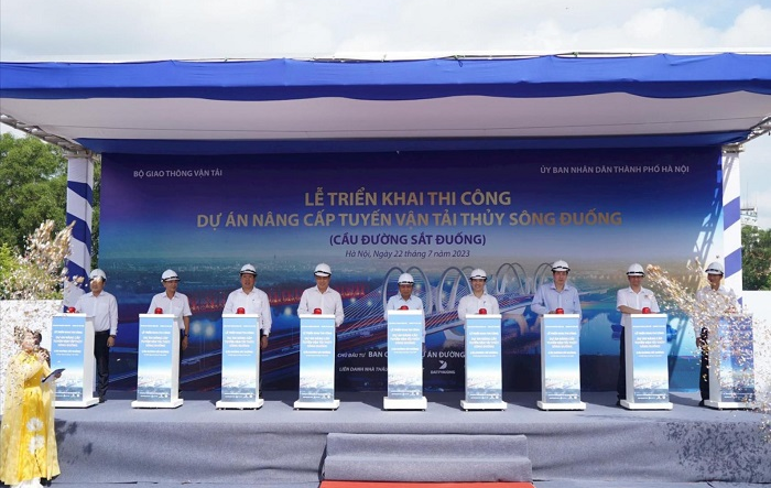 Khởi công dự án nâng cấp tuyến vận tải thủy sông Đuống