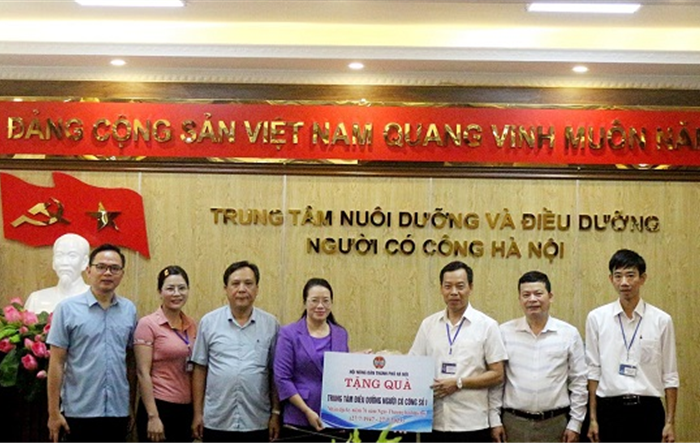 Hội Nông dân thành phố tri ân người có công nhân kỷ niệm Ngày Thương binh - Liệt sĩ 
