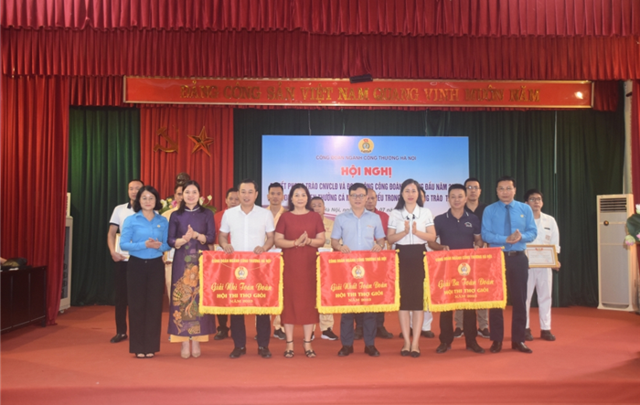 Công đoàn ngành Công Thương tuyên dương, khen thưởng nhiều cá nhân tiêu biểu trong các phong trào thi đua