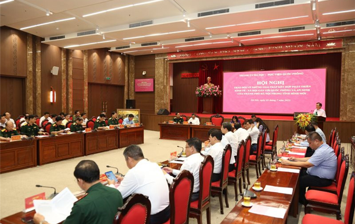 Học viên Học viện Quốc phòng ấn tượng về kết quả phân cấp, uỷ quyền của thành phố Hà Nội