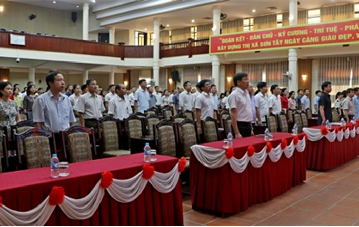 Thị xã Sơn Tây sinh hoạt chính trị đầu tuần tháng 8-2023: Tuyên truyền các biện pháp phòng, chống dịch sốt xuất huyết