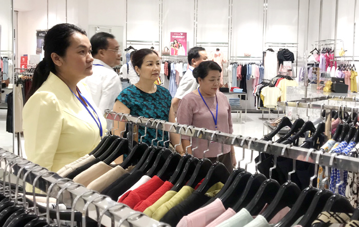 Tăng cường kết nối đưa sản phẩm hàng hóa của Hà Nội sang Viêng Chăn (Lào) và ngược lại