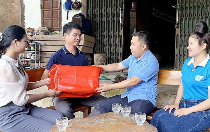 Mưu đồ núp bóng “chăm lo, bảo vệ người lao động”