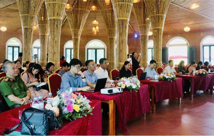 Hội nghị tập huấn nâng cao kiến thức quản lý cơ sở lưu trú, dịch vụ đạt tiêu chuẩn phục vụ khách du lịch