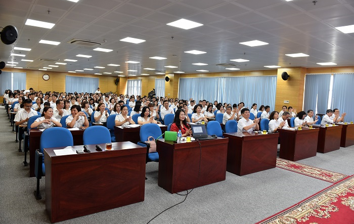 Bảo hiểm xã hội thành phố Hà Nội tập huấn kỹ năng giao tiếp khách hàng và văn hóa công sở