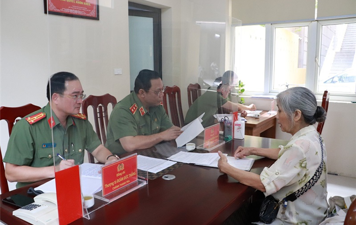 Giám đốc Công an thành phố tiếp công dân định kỳ tháng 8-2023