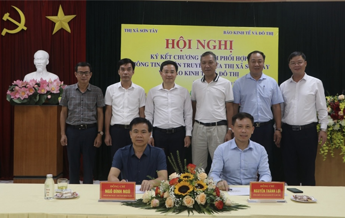 Thị xã Sơn Tây và Báo Kinh tế & Đô thị ký phối hợp thông tin, tuyên truyền giai đoạn 2023 - 2025