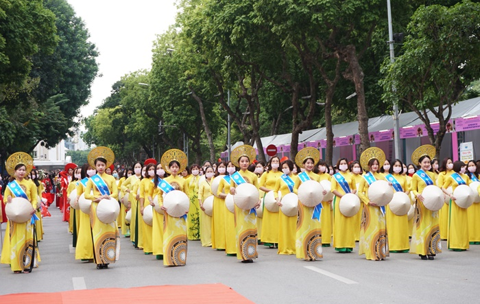 Đặc sắc chương trình “Áo dài kết nối du lịch và di sản Hà Nội lần thứ nhất - năm 2023”