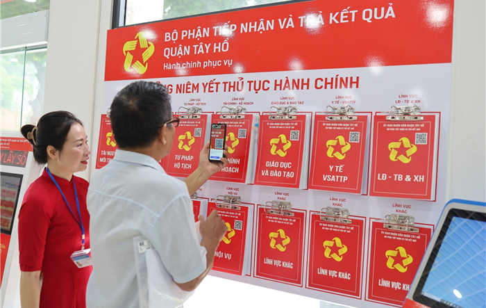 Quận Tây Hồ: Mô hình tiếp nhận và trả kết quả giải quyết thủ tục hành chính hiện đại góp phần xây dựng chính quyền số 