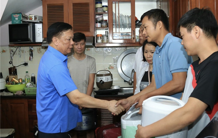 Ấm áp nghĩa tình, vơi đi mất mát