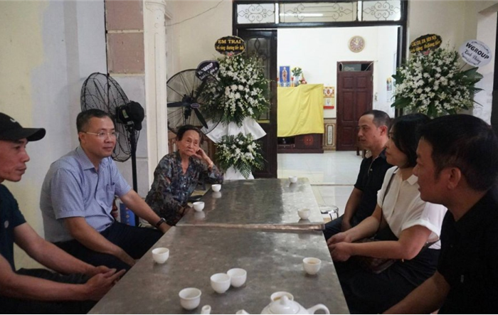 Công đoàn Transerco thăm hỏi, động viên đoàn viên có thân nhân tử vong trong vụ cháy chung cư mini