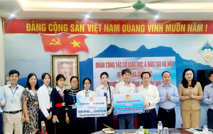 Giám đốc Sở Giáo dục và Đào tạo thăm và làm việc với Trường Phổ thông Dân tộc nội trú Hà Nội