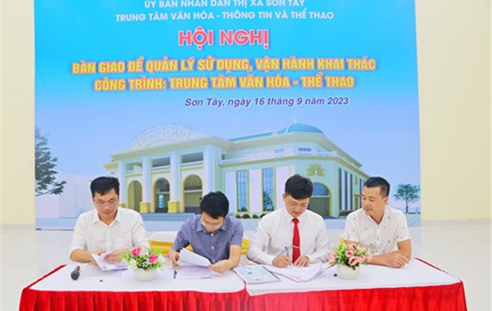 Bàn giao sử dụng Trung tâm Văn hóa Thể thao thị xã Sơn Tây