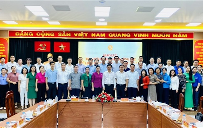 Học tập trao đổi kinh nghiệm công tác xây dựng Đảng và đoàn thể nhân dân trong các đơn vị kinh tế tư nhân tại thành phố Hồ Chí Minh