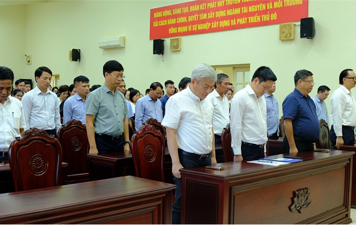 Sở Tài nguyên và Môi trường Hà Nội tưởng niệm nạn nhân vụ cháy chung cư mini ở Khương Hạ