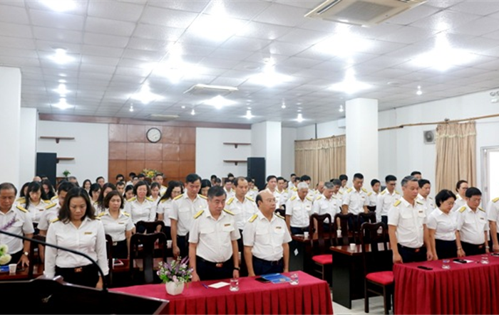 Cục Thuế thành phố tưởng niệm các nạn nhân trong vụ cháy chung cư mini tại quận Thanh Xuân