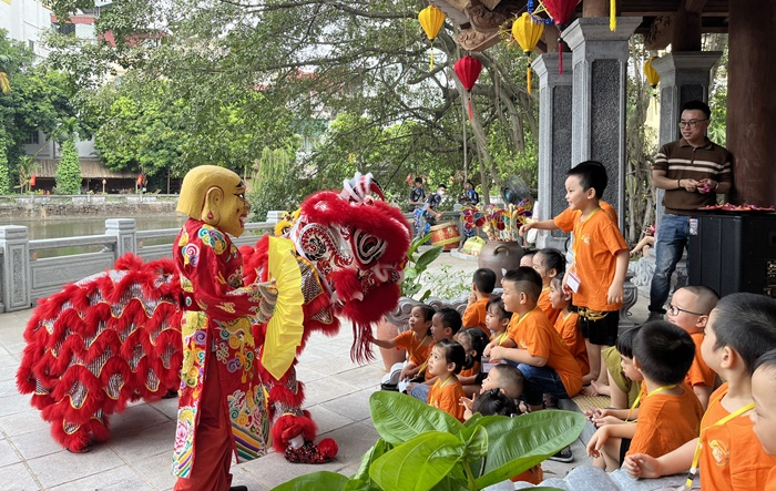 Chuỗi sự kiện tương tác, trải nghiệm giáo dục di sản “Ký ức mùa trăng 2023” với chủ đề “Lý ngư vọng nguyệt”