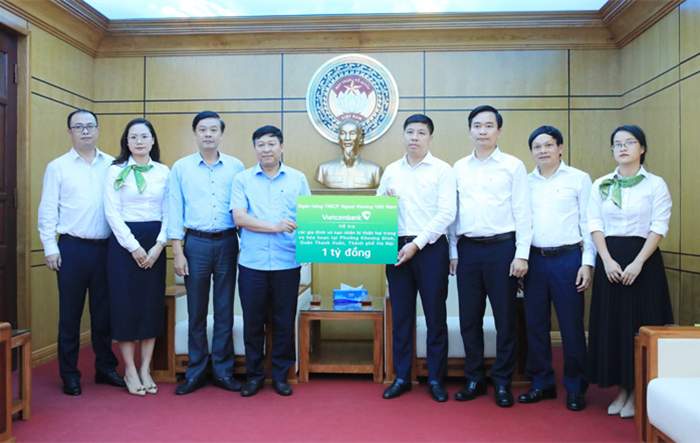 Uỷ ban MTTQ Việt Nam thành phố tiếp nhận hơn 13,6 tỷ đồng ủng hộ các nạn nhân vụ hỏa hoạn tại phường Khương Đình