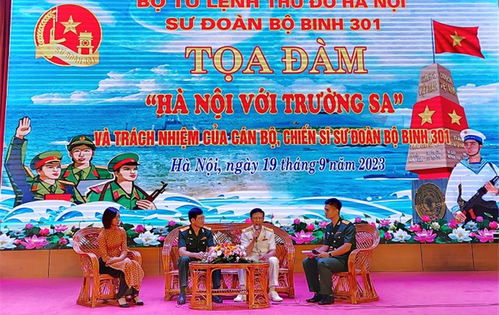Tọa đàm “Hà Nội với Trường Sa và trách nhiệm của cán bộ, chiến sĩ Sư đoàn Bộ binh 301”