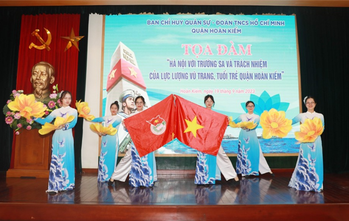 Tọa đàm “Hà Nội với Trường Sa và trách nhiệm của lực lượng vũ trang, tuổi trẻ quận Hoàn Kiếm”