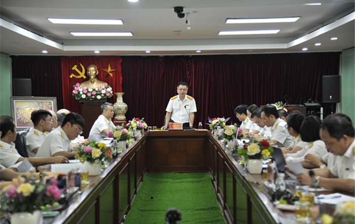 Tổng Cục trưởng Tổng cục Thuế làm việc với Cục Thuế thành phố Hà Nội