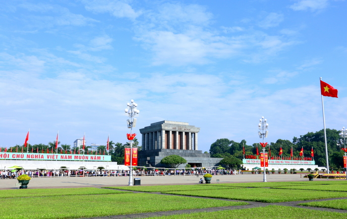 Gần 33.000 lượt khách vào Lăng viếng Chủ tịch Hồ Chí Minh trong sáng ngày 2-9