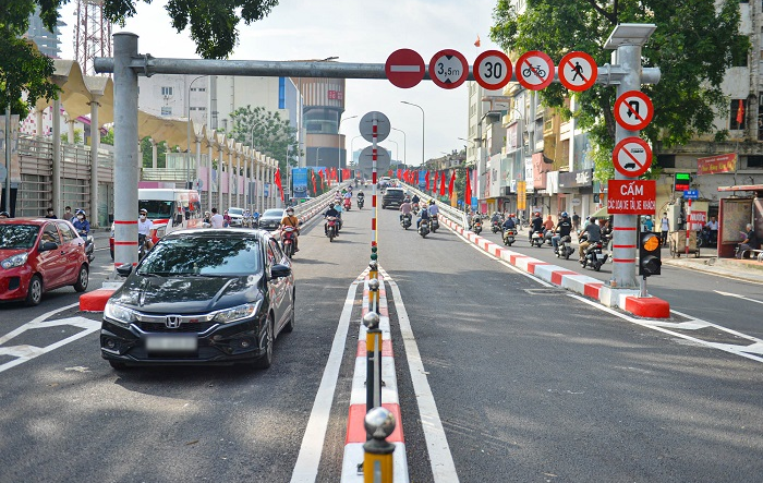 Thí điểm tổ chức giao thông nút giao Chùa Bộc - Học Viện Ngân hàng