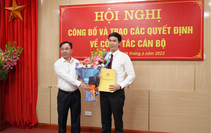 Huyện Thạch Thất công bố Quyết định bổ nhiệm Chánh Văn phòng HĐND- UBND