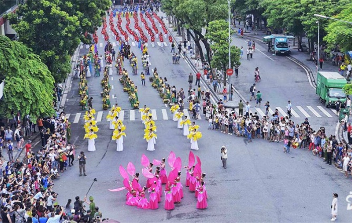 Lễ hội du lịch Hà Nội năm 2023 thu hút đông đảo du khách tham dự