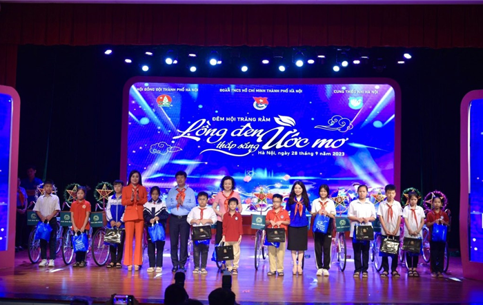 Ý nghĩa chương trình “Lồng đèn thắp sáng ước mơ” cho trẻ em có hoàn cảnh đặc biệt
