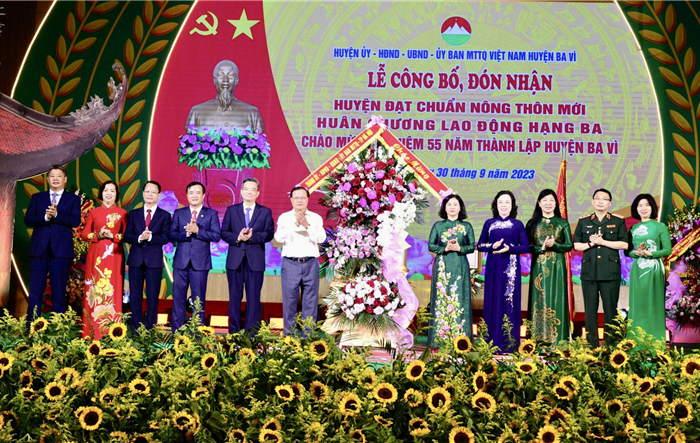 Hướng tới xây dựng nông thôn mới nâng cao, kiểu mẫu tại huyện Ba Vì