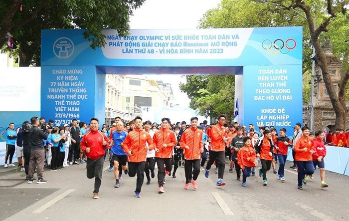 Hơn 1.500 vận động viên tham gia chung kết Giải chạy Báo Hànộimới 2023 mở rộng, lần thứ 48 - Vì hòa bình năm 2023