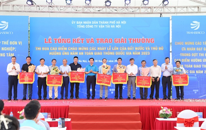 Transerco hướng tới mục tiêu phục vụ chuyên nghiệp, lấy khách hàng là trung tâm
