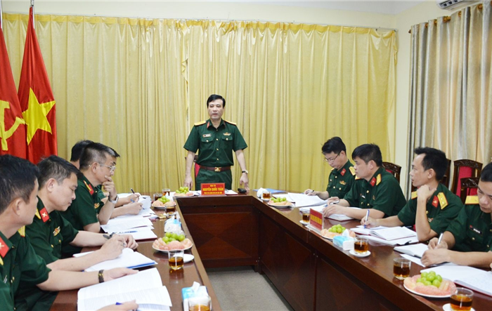 Phó Tư lệnh Bộ Tư lệnh Thủ đô thăm, kiểm tra Ban Chỉ huy Quân sự huyện Đông Anh