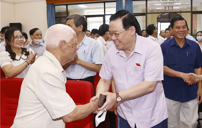 Chủ tịch Hồ Chí Minh với việc xây dựng bộ máy nhà nước Trung ương trong những năm 1945 - 1954 - Bài học kinh nghiệm đối với việc hoàn thiện bộ máy nhà nước