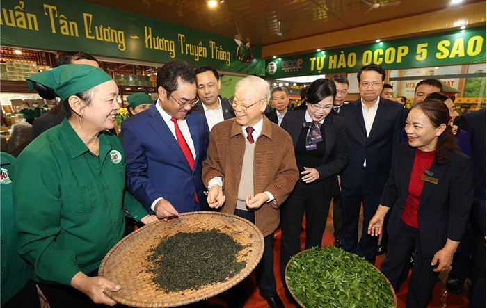 Tư tưởng Hồ Chí Minh về xây dựng giai cấp nông dân - Vận dụng vào công cuộc xây dựng nông thôn hiện đại, nông dân văn minh ở Việt Nam hiện nay