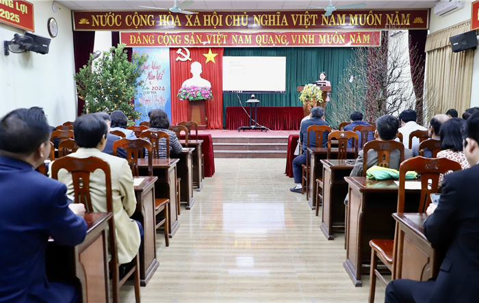 Triển khai ký số văn bản trên Hệ thống điều hành và quản lý văn bản thành phố; số hóa hồ sơ, kết quả giải quyết thủ tục hành chính